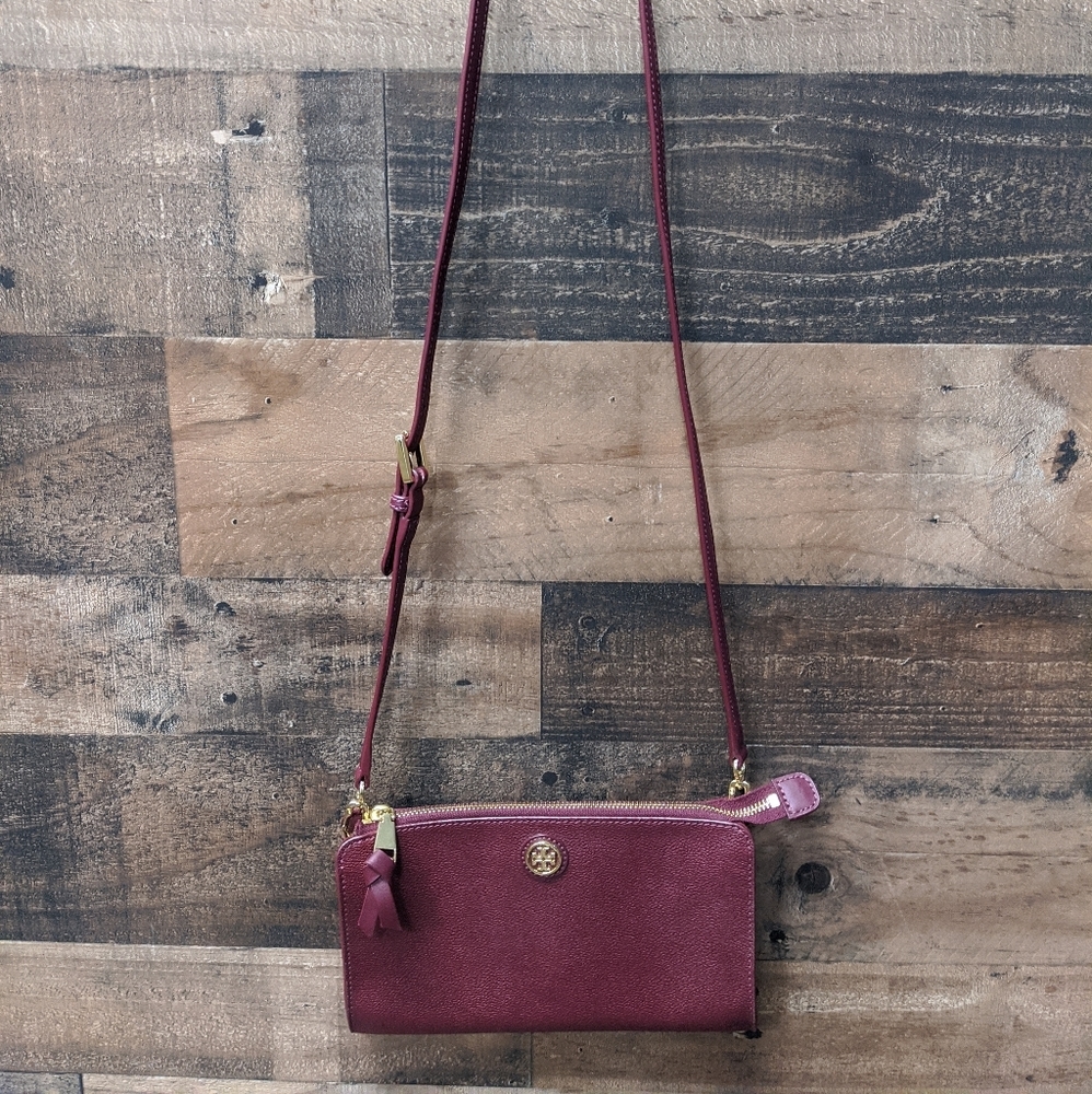 Tory Burch  Pebbled Crossbody Bag